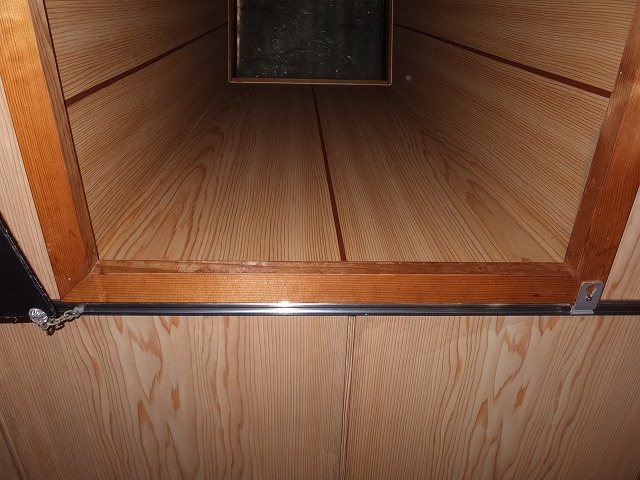 雨漏りが生じた室内